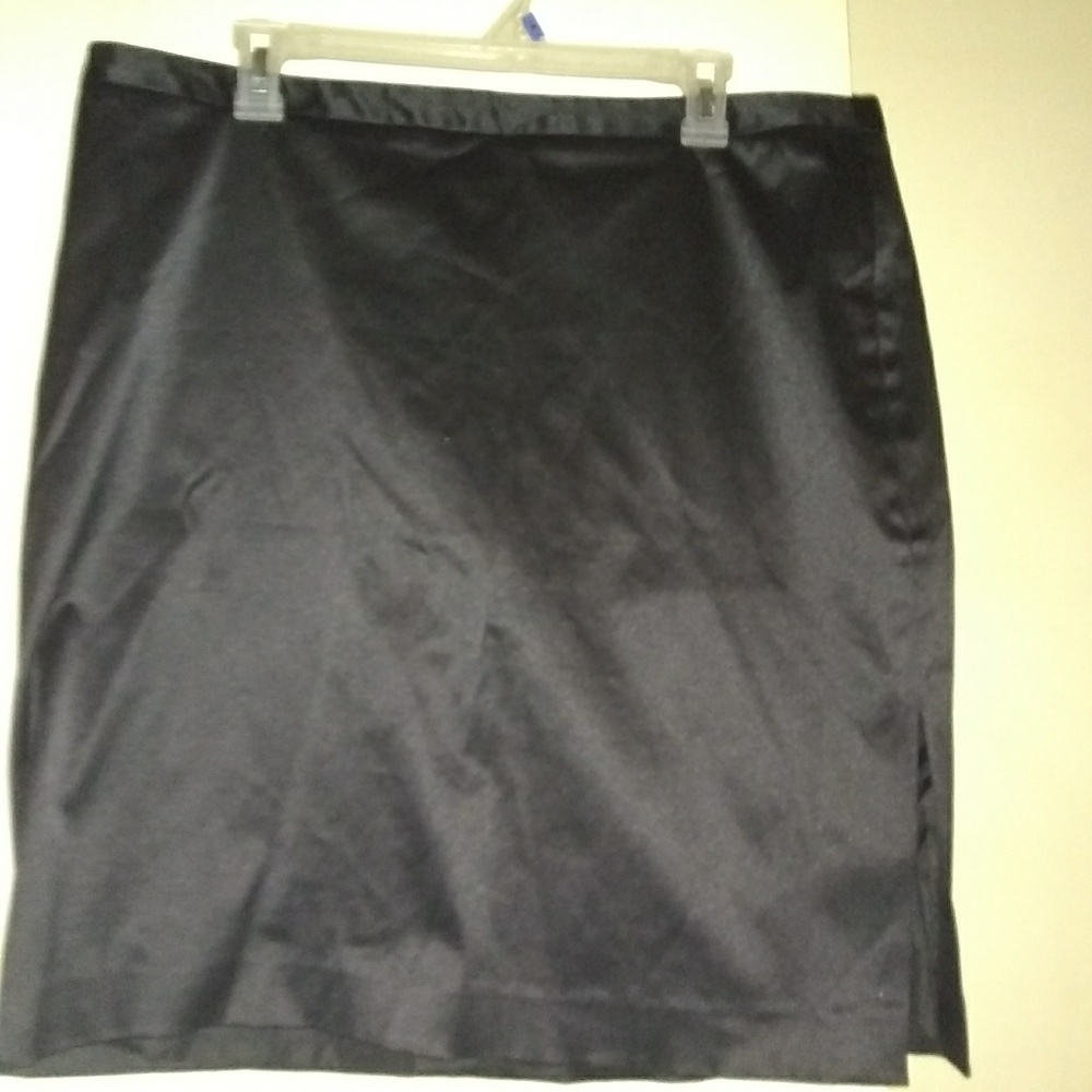 Satan black skirt